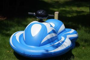 Moto d'acqua gonfiabile per bambini, kayak elettrico gonfiabile in PVC per bambini, yacht per sport acquatici nei parchi - Product Image 5