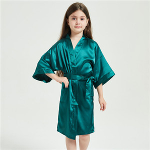 Albornoz de satén para bebé de alta calidad, vestido de noche de seda <span class=keywords><strong>blanca</strong></span> para niños, pijamas al por mayor, <span class=keywords><strong>bata</strong></span> de satén para niños - Product Image 5