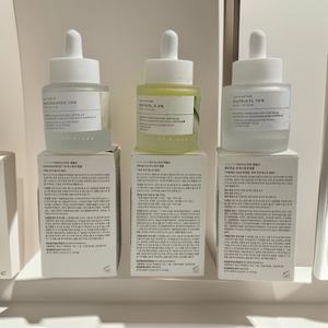 La <span class=keywords><strong>Roche</strong></span>-Posay Angel Centella Asiatica 10% Niacinamida 0.2% Retinol 10% Suero Multipétido 30ml SKIN1004 - Product Image 4