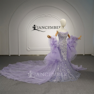 GT26068 Robe de Quinceañera de luxe moderne, couleur lavande, à manches longues, coupe sirène, style robe de bal, avec décolleté cœur, traîne chapelle et dentelle perlée - Product Image 6