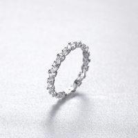 CZCITY Nouvelle Bague Tendance pour Femme en Argent Sterling 925 Fin avec Mini Zircon Cubique Blanc et Pierre de Zirconium CZ en Forme de Cercle