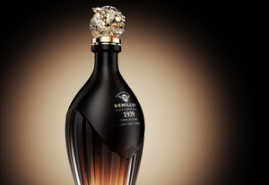 Customized to <strong>House</strong> Your Private Collection with a Luxuriously Crafted <strong>Tequila</strong> Bottle - Product Image 4