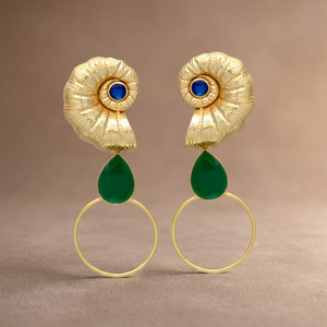 Pendientes Colgantes de Latón Chapado en Oro con Ónix Verde, Hechos a Mano, Estilo Étnico Bohemio, para Boda, de Jaipur Gems Jewelry - Product Image 2