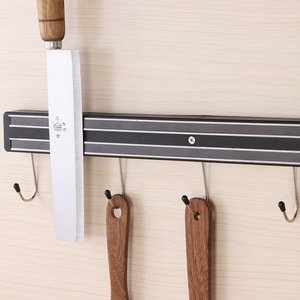 Porte-couteaux magnétique mural Chengmai, 3 crochets, rangement de cuisine, noir, style moderne minimaliste - Product Image 2