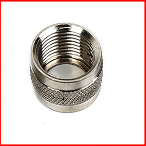 Manguito cilíndrico mecanizado por CNC para tuercas de acero M8 M10 para válvulas de control - Product Image 4
