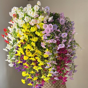 Guirnalda Artificial de Gloriosas de Tacto Real, 69 Flores Coloridas, Planta Artificial Colgante para Decoración del Hogar, Jardín y Bodas - Product Image 2
