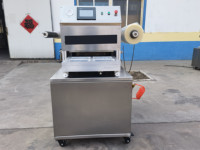 Machine d'emballage sous vide automatique pour barquettes avec système de purge de gaz MAP