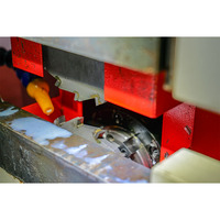 Machine à rainurer les arbres de rouleaux de convoyeur |   Centre d'usinage CNC multi-lots pour fraisage et rainurage |   Capacité de 10 arbres