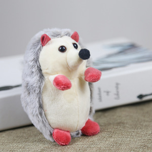Vente chaude 2025 Mignon hérisson en peluche 3D Porte-clés avec logo personnalisé - Jouet miniature portable pour filles - Product Image 3