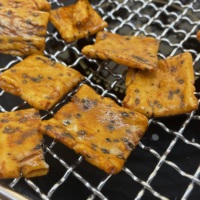 Biskuit beras Label pribadi, pemecah beras ketan kue Amanoya Ninjapo