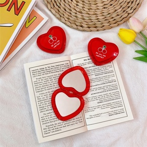 Monogram Trái Tim Cherry Pocket Gương Phóng Đại Đỏ Dễ Thương <span class=keywords><strong>Mini</strong></span> Trái Tim Trang Điểm Gương - Product Image 5