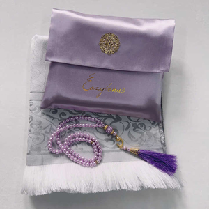 Muslimischer Gebets teppich Set mit elegantem Beutel 99 Perlen Perlen gebet Tasbih Tragbare Gebets matte für Frauen Eid Hochzeits geschenke - Product Image 1