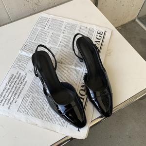 Scarpe da donna in <span class=keywords><strong>pelle</strong></span> 2024ss con tacco <span class=keywords><strong>Slingback</strong></span> e punta tonda alla moda scarpe da donna con tacco basso e spesso - Product Image 6