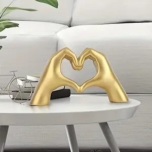 Ornamenti romantici moderni per matrimonio in resina artigianale con cuore e mani con decorazioni per la statua del dito del cuore