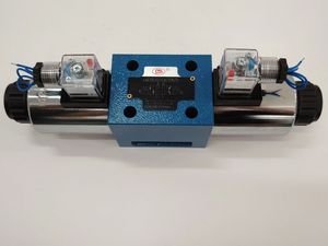Électrovanne hydraulique directionnelle intégrée à commande manuelle série 4WE6J61Z à 6 diamètres - Product Image 3