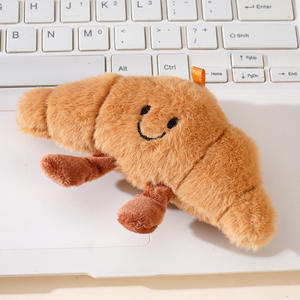 Fournisseur de Peluches pour Boulangeries - Breloques Croissants Personnalisées pour Cafés et Boulangeries - Product Image 4