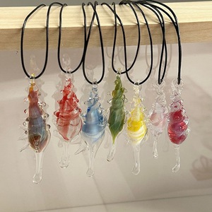 Handmade Glass Pendant Craft Multicolor Shell-shaped Design Artworks Glass Collectible Decor Wearable Art Necklace