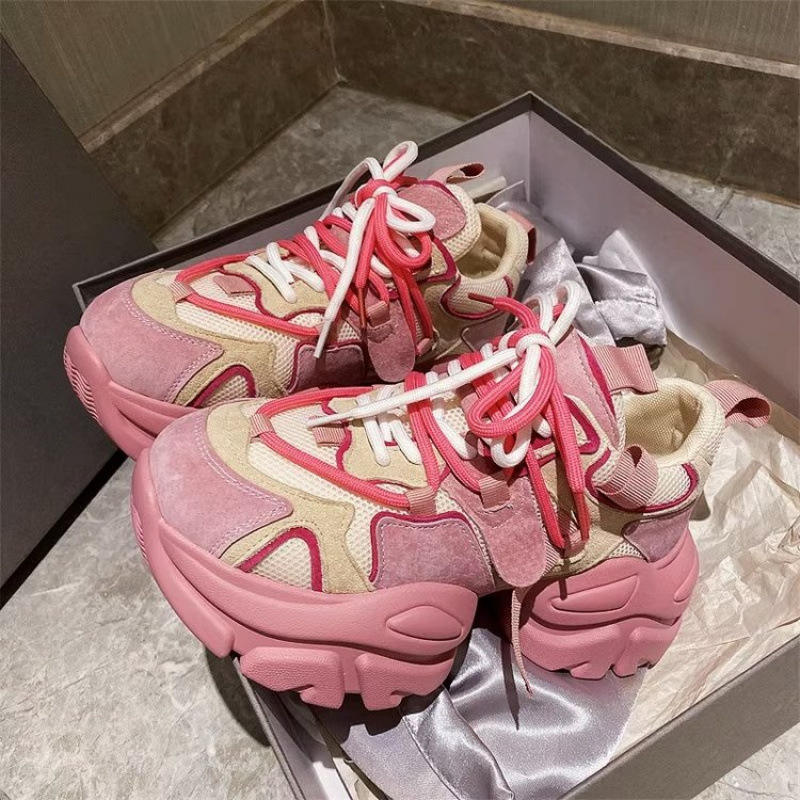 High-top Women's Pink Sneaker in Japanese School Style