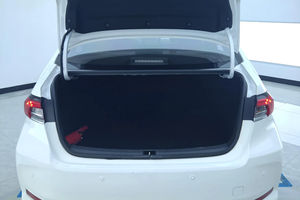 Auto Usado en Buen Estado, Bajo Kilometraje, <span class=keywords><strong>Toyota</strong></span> <span class=keywords><strong>Corolla</strong></span> <span class=keywords><strong>2022</strong></span> 1.2T S CVT Pioneer Edición PLUS - Product Image 5