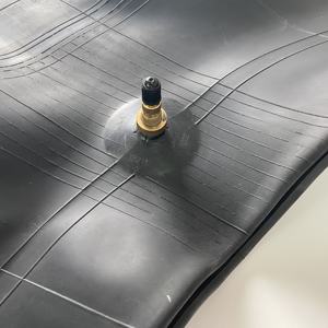 Chambres à air de pneu de qualité supérieure Chambre à air de pneu de tracteur en caoutchouc butyle 14.9R24 Tubes de pneu intérieur OTR - Product Image 3