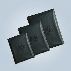 Sacs Ziplock personnalisés avec logo mat imprimé en héliogravure pour l'emballage de vêtements, avec design thermoscellable <span class=keywords><strong>sous</strong></span> <span class=keywords><strong>vide</strong></span> pour le stockage de vêtements - Product Image 5