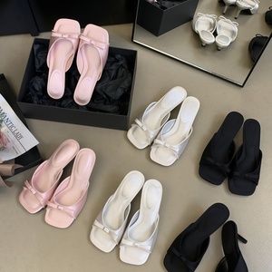 En stock Sandales d'été en soie à bout carré ouvertes, couleur unie, avec nœud, style féerique, semelle extérieure en caoutchouc, talons aiguilles - Product Image 2