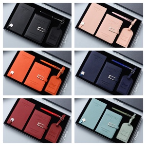 Ensemble cadeau de voyage en cuir PU personnalisé en gros : porte-passeport, étiquette de bagage, carnet de voyage et stylo dans un coffret cadeau - Product Image 4