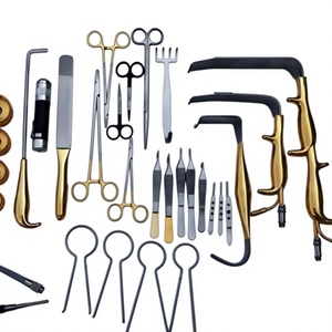 Juego de Instrumentos de Cirugía Plástica Premium, Retractores Mamarios de Fibra Óptica, Herramientas Médicas Autoclavables con Mangos Dorados - Product Image 1