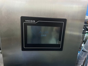 Máquina Tapadora Eléctrica Semiautomática Compacta de Sobremesa para Botellas (Plástico/Aluminio/Vidrio) de Alimentos, Bebidas y Productos - Product Image 2