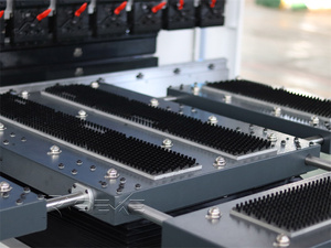 Máquina de Prensa Plegadora Servoeléctrica Industrial a Precio de Fábrica, Máquina de Doblado CNC Pequeña - Product Image 6