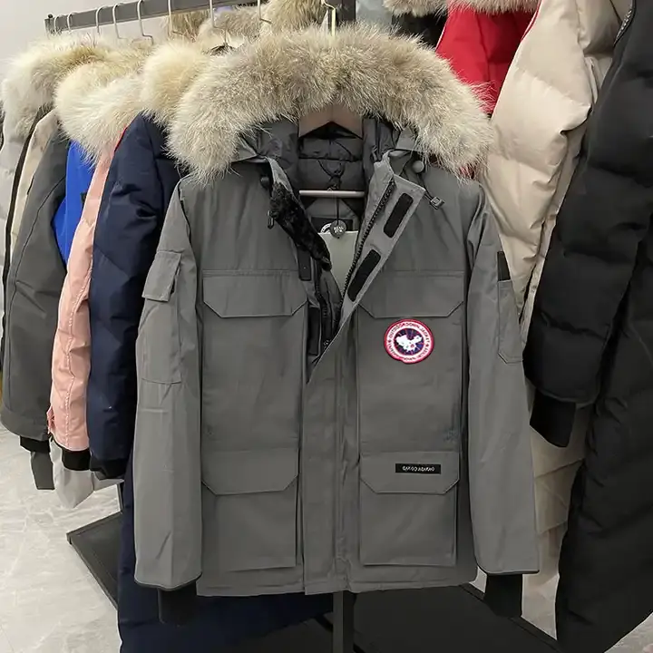 Cappotto invernale da uomo con cappuccio in piumino d'anatra in piumino per abbigliamento invernale a tinta unita per il freddo