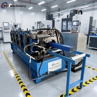 Machine de profilage de gouttières et de descentes de pluie en acier coloré sans soudure à grande vitesse, entièrement automatique, avec découpe hydraulique PLC et formage à froid