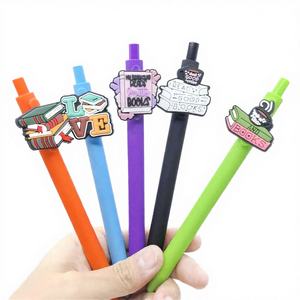 Lot de 10 stylos gel à pointe fine 0,5 mm, styles variés, avec breloques en plastique à paillettes, design mignon de dessin animé, encre noire incluse - Product Image 4