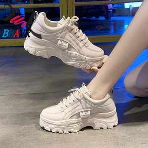 Zapatos Deportivos de Moda para Estudiantes, Otoño-Invierno 2025, Color Blanco, Casuales, con Suela Gruesa, Cordones y Forro de Malla - Product Image 2
