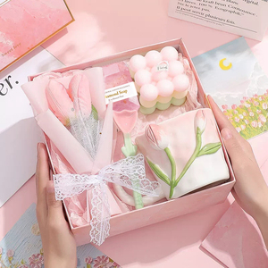 Set <span class=keywords><strong>Regalo</strong></span> all'Ingrosso <span class=keywords><strong>per</strong></span> San Valentino, Matrimoni, Compleanni, Candela Profumata Rosa, Tazza con Fiore, Regali di Natale <span class=keywords><strong>per</strong></span> Ragazze e Donne - Product Image 2