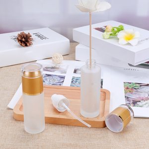 ที่กำหนดเองราคาถูก50มิลลิลิตรเครื่องสำอางขวดที่ว่างเปล่ากระจกฝ้าขวดโลชั่นสาระสำคัญที่มีปั๊มเครื่องพ่นสารเคมีฝา - Product Image 3