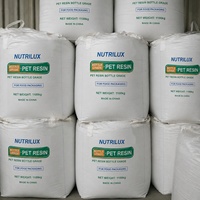 Granulés de résine PET vierge de qualité bouteille pour le soufflage de bouteilles d'eau potable et de contenants alimentaires