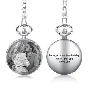 <span class=keywords><strong>Montre</strong></span> <span class=keywords><strong>de</strong></span> <span class=keywords><strong>poche</strong></span> moderne en quartz <span class=keywords><strong>avec</strong></span> gravure laser noire personnalisée, lisse, bon marché, en 3D, <span class=keywords><strong>avec</strong></span> bracelet en alliage pour hommes - Product Image 1