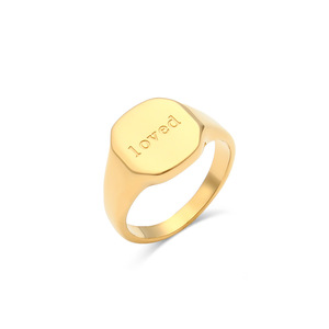 Anillo de Dedo Apilable Cuadrado Unisex de Acero Inoxidable Chapado en Oro con Palabras Grabadas Personalizadas, Popular en 2026 - Product Image 1