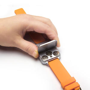 Meinoe Bracelet de sécurité pour personnes <span class=keywords><strong>âgée</strong></span>s <span class=keywords><strong>Alarme</strong></span> d'urgence personnelle pour personnes <span class=keywords><strong>âgée</strong></span>s - Product Image 5