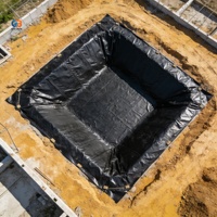 Géomembrane HDPE noire imperméable et anti-UV pour la construction de digesteurs de biogaz industriels modernes, la réparation de réacteurs anaérobies, le revêtement de décharges et les barrages.