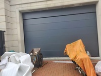 Fabricant Porte de garage moderne Chêne blanc américain Bois massif Perspective Fenêtres Surface finie pour villa