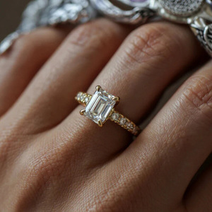 Anello Geometrico Quadrato dal Design Classico per Donne - Product Image 3