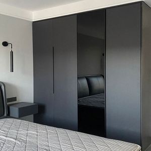 Armoire de chambre à coucher à porte plate personnalisée, conception d'armoire murale de chambre à coucher - Product Image 1