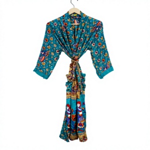 Kimono de Seda para Mujer, Estampado Floral, Elegante, Fluido, Suave, Transpirable, Cuello en V, Ropa de Dormir Moderna, para Otoño y Playa, Estilo Bohemio de Lujo - Product Image 1