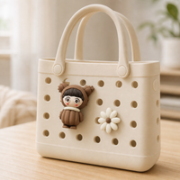 Breloques de chaussures en forme de dessin animé pour sabots, sandales et bottes, décorations cadeaux, breloques en feutre pour sacs à trous, patchs 3D en PVC à clipser pour sacs, décorations mignonnes pour sacs