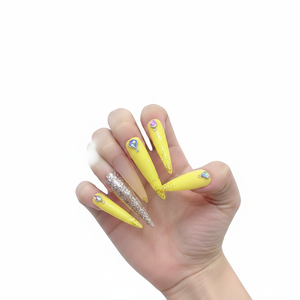 Set di unghie lunghe feretro a mezza copertura di lusso giallo chiaro con motivo Aura Chic con stampa personalizzata per unghie francesi - Product Image 2