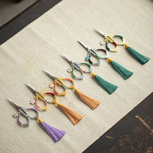 Ciseaux à thé en alliage de style chinois avec pendentif à pompon, coupe-sac à thé, coupe-fil, étui de protection, accessoire de cérémonie du thé. - Product Image 2