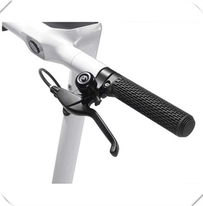 4000W Hochgeschwindigkeits-<span class=keywords><strong>Hunter</strong></span> Quad <span class=keywords><strong>Scooter</strong></span> Elektrischer Blade Klapproller mit Doppelmotor 2400W E-<span class=keywords><strong>Scooter</strong></span> Elektrisches Passagier-Dreirad - Product Image 4