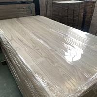 Bois de Paulownia séché au four à faible rétrécissement, joint en doigt de teneur en colle E0 pour la fabrication de meubles d'intérieur, planches de bois massif